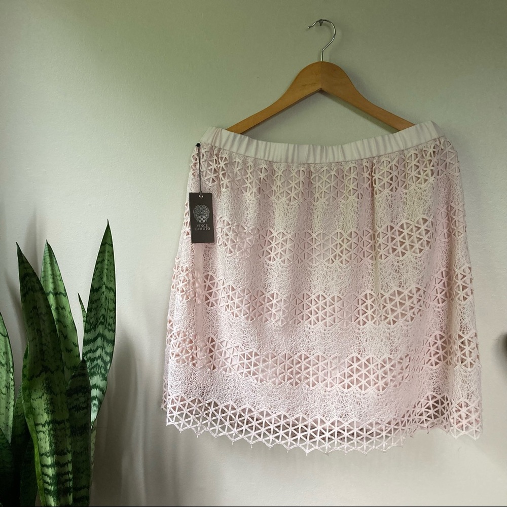 NWT Vince Camuto blush pink lace skirt, Size L